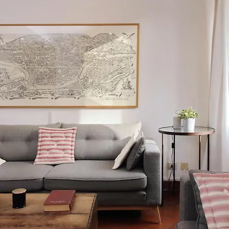 Pantheon 2 Bedrooms דירה רומא