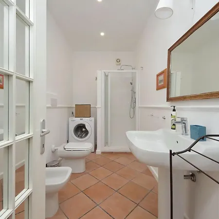 Pantheon 2 Bedrooms דירה *