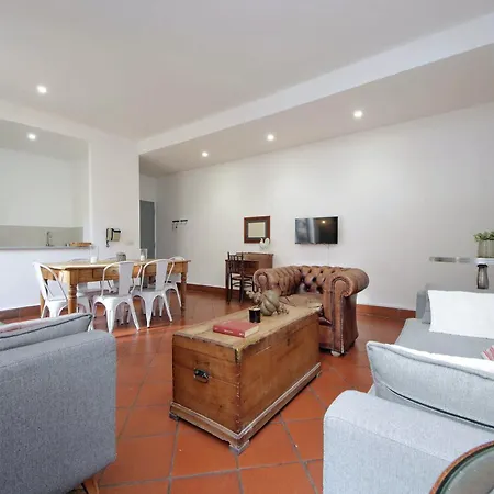 아파트 Pantheon 2 Bedrooms *