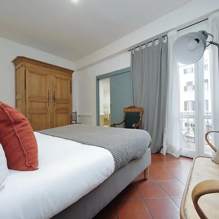 Pantheon 2 Bedrooms *