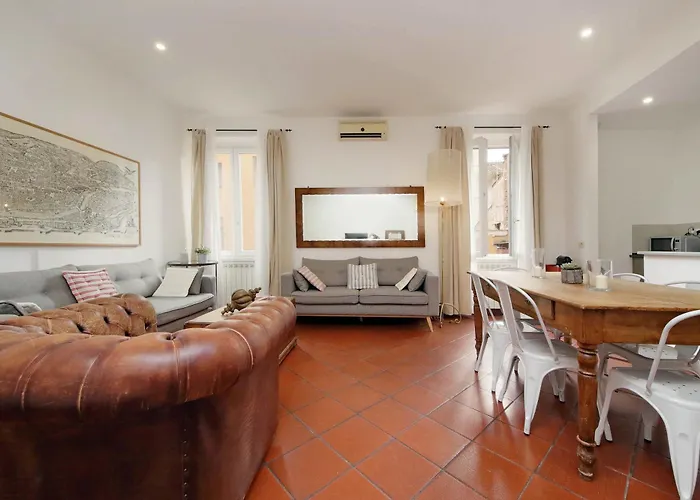 Pantheon 2 Bedrooms 아파트 *